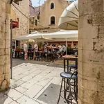 Cosmijeva Luxury Rooms