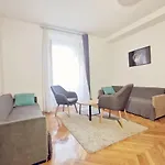 One Bedroom Apartment In The Old Town