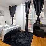 Luxury Apartment R&B ☆☆☆
