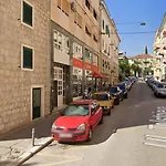 Rooms And Apartment Stambuk II