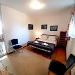 Apartment Doverska Split
