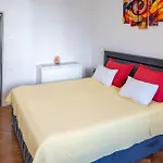 Apartment Metropolis Split