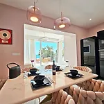 Luxury Seaside House Noble- Best Location In Town