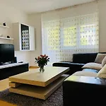 Premium Apartment Split