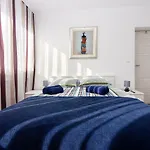 Deluxe Apartment Miro