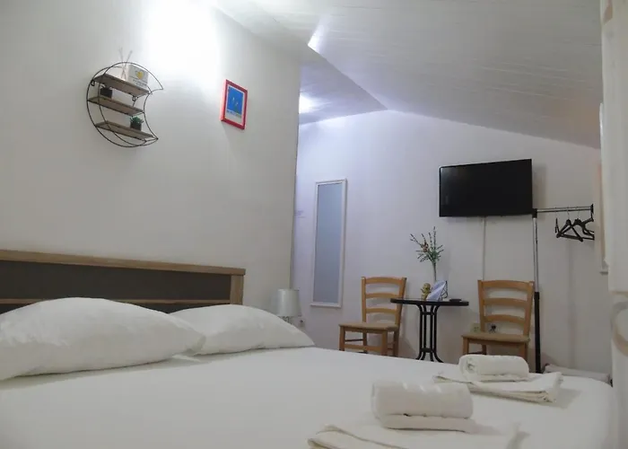 Peric Rooms