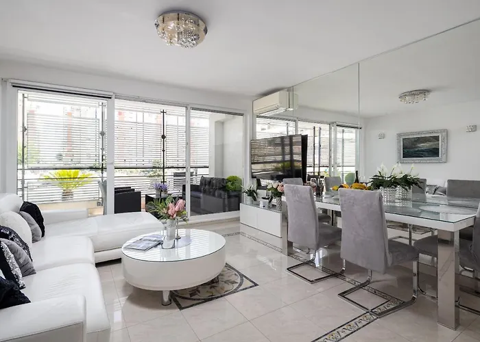 Luxury Apartment R&B ☆☆☆