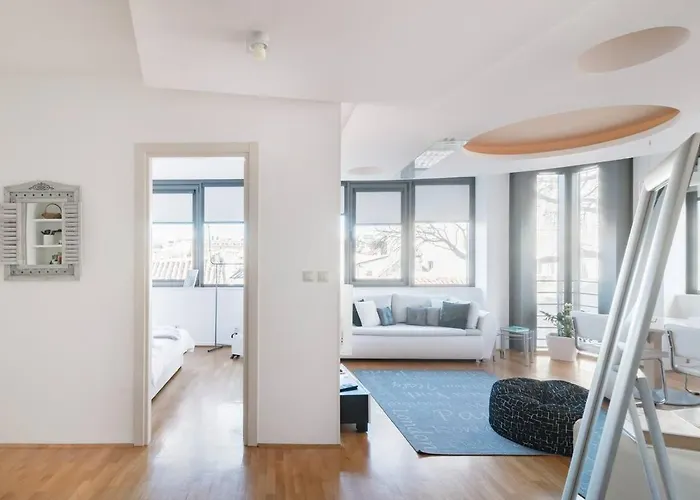Apartment Infinity