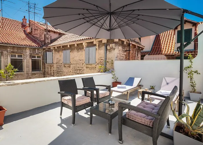 Cindro Apartment With Terrace