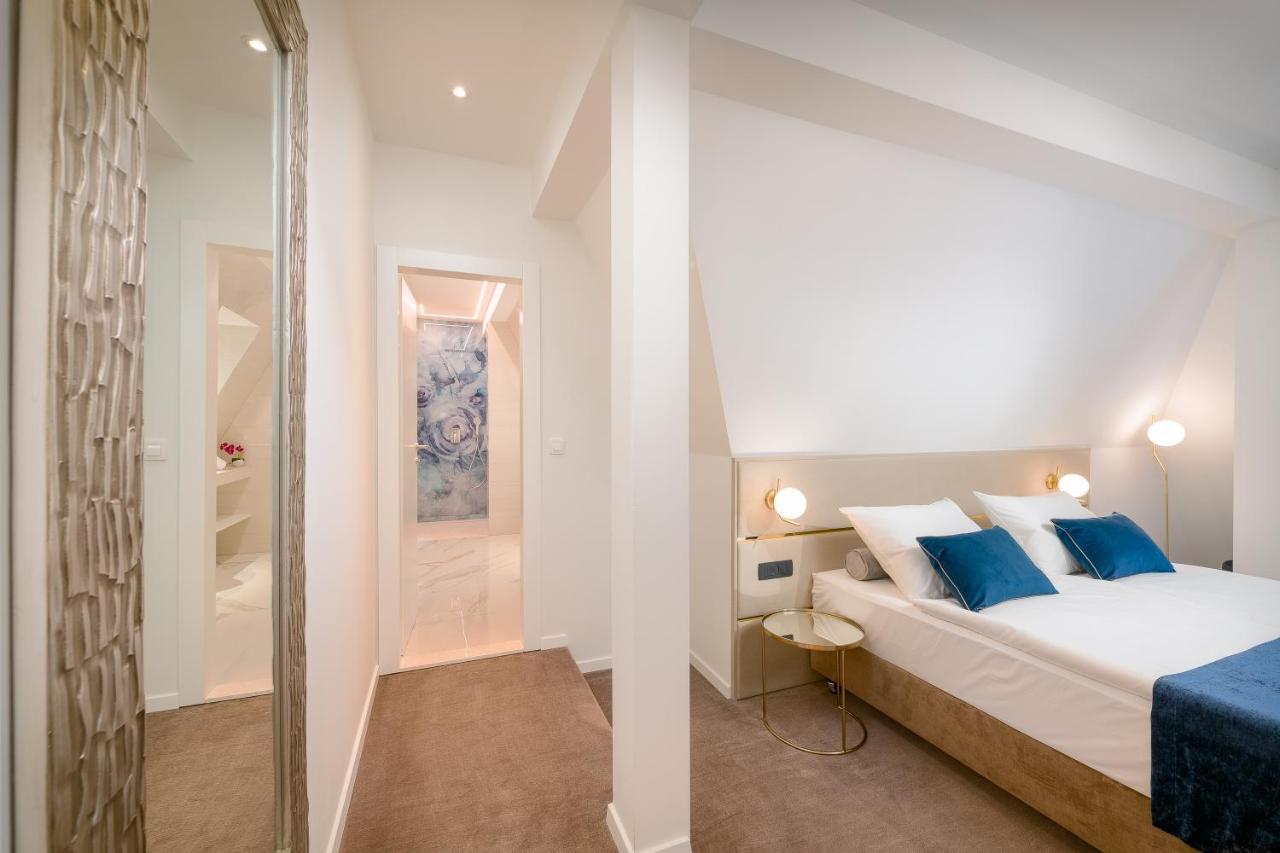 Flos Luxury Split