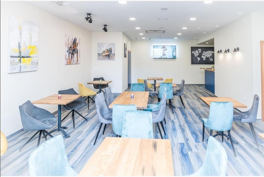 Ai Hostel