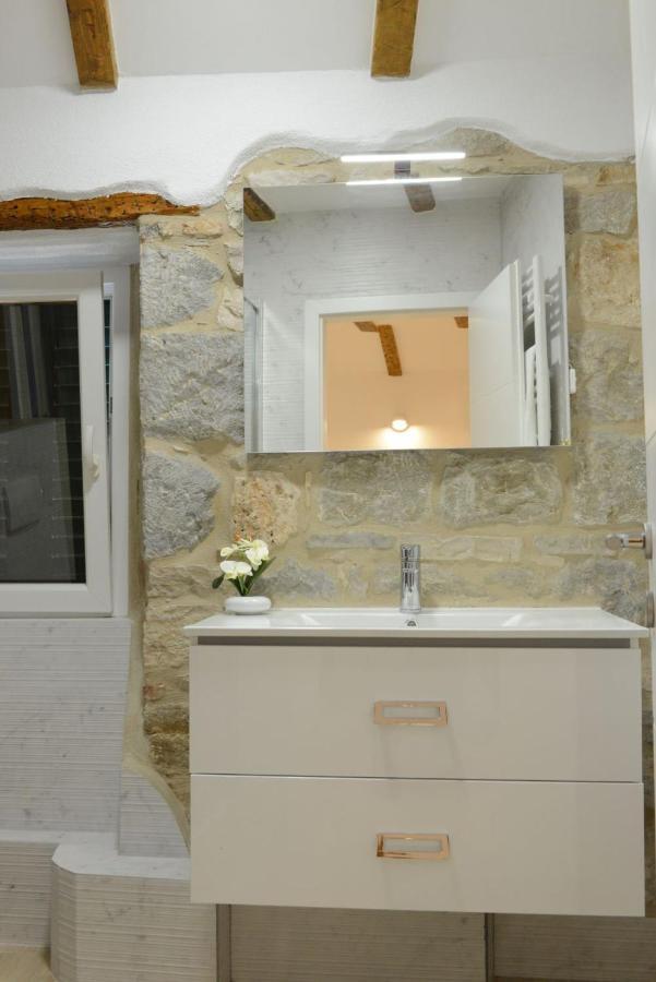 Veli Varos Old Town Deluxe Apartment City Centre