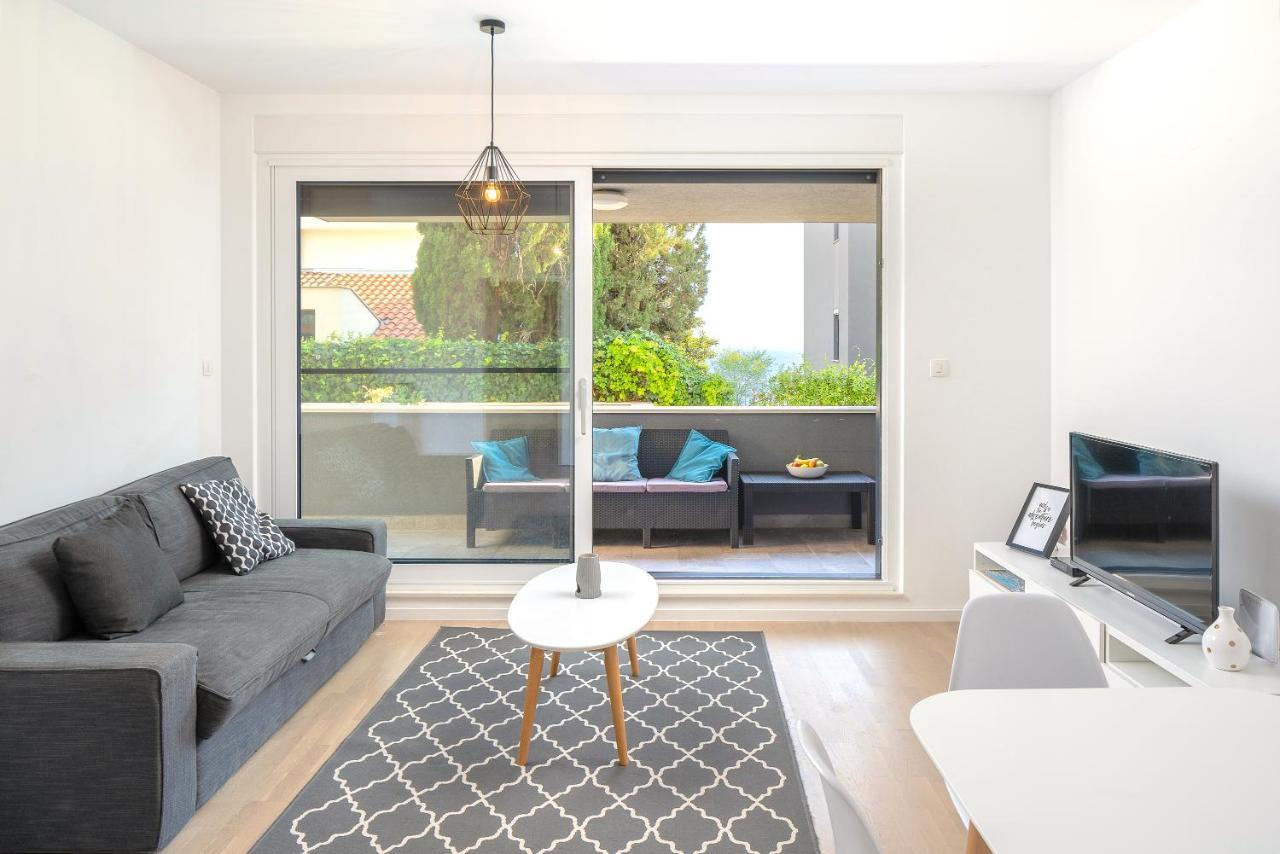 Apartamento Lux Holiday On Kasuni Beach In *