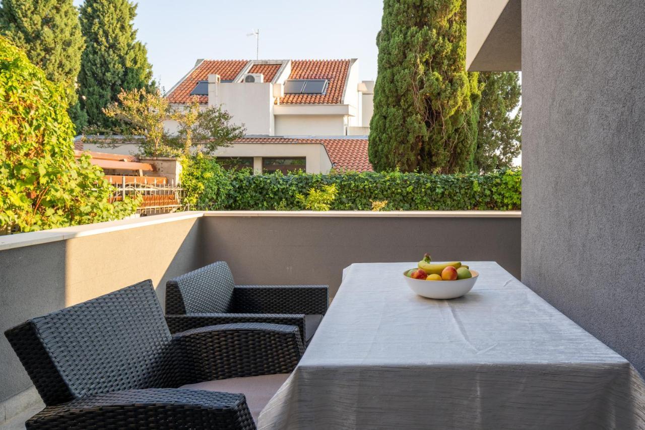 Lux Holiday On Kasuni Beach In Apartamento Split
