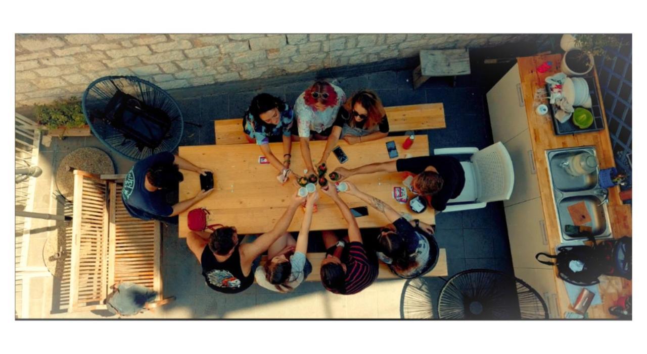 Booze & Snooze Social Albergue