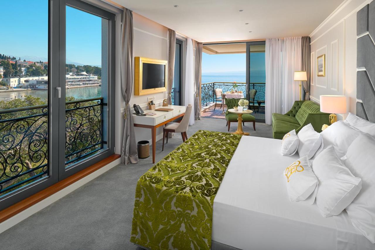Harmony Hotel 4*