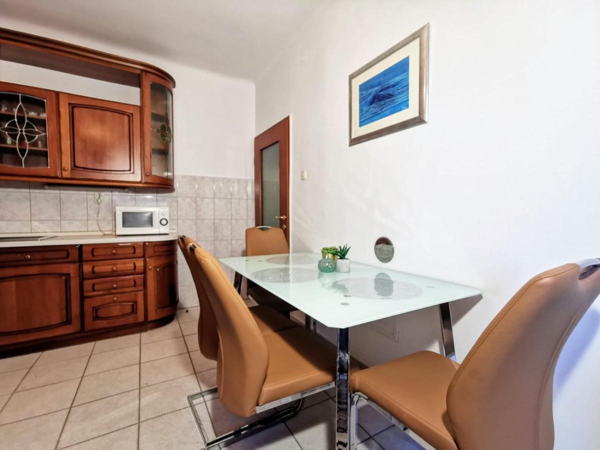 Lionel Apartman *