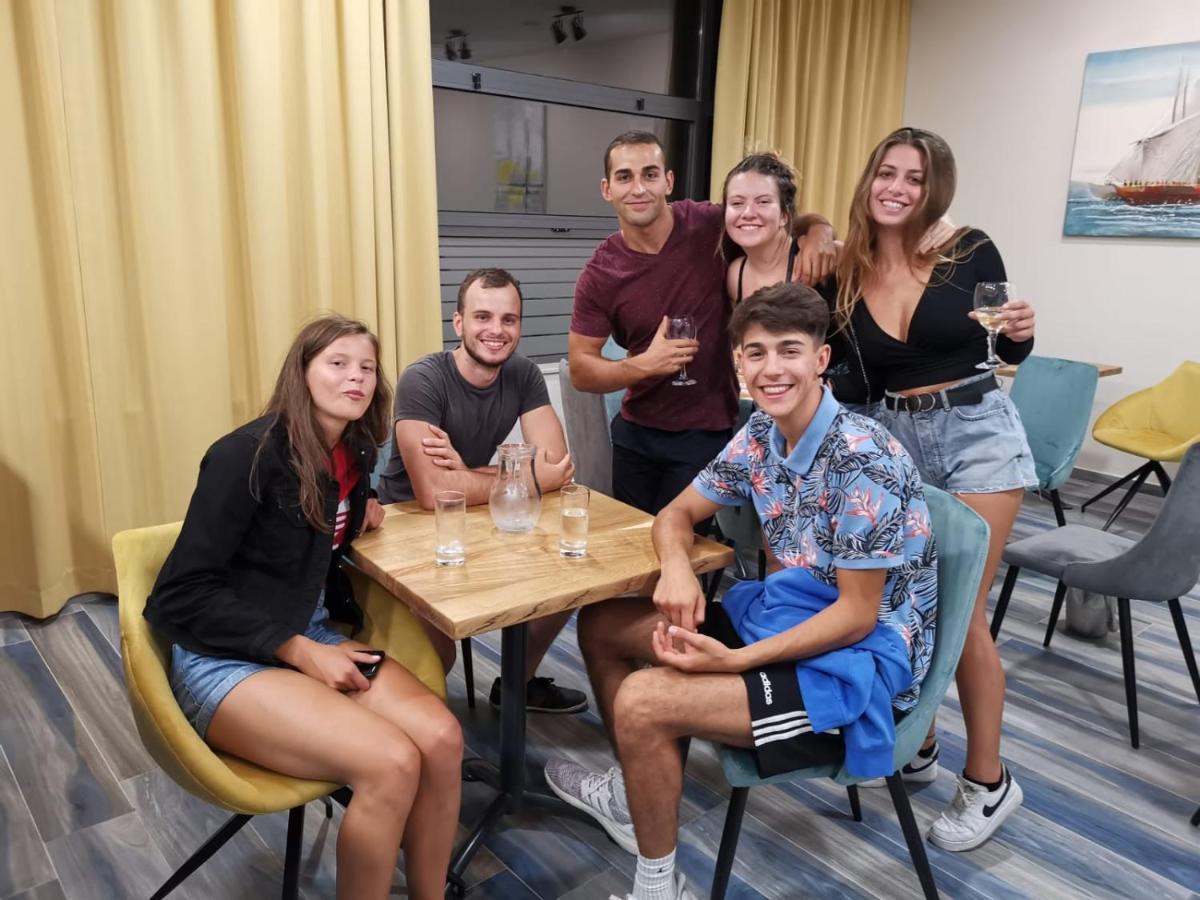 Ai Hostel *