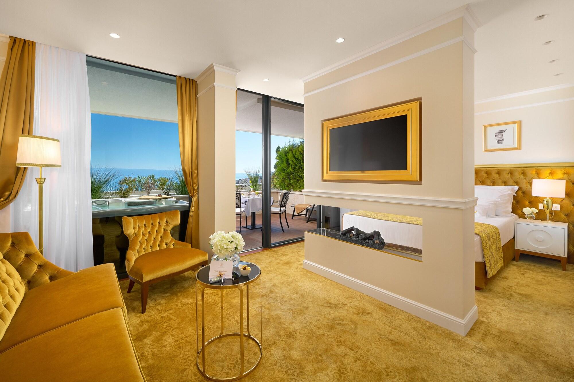 Harmony Hotel 4*