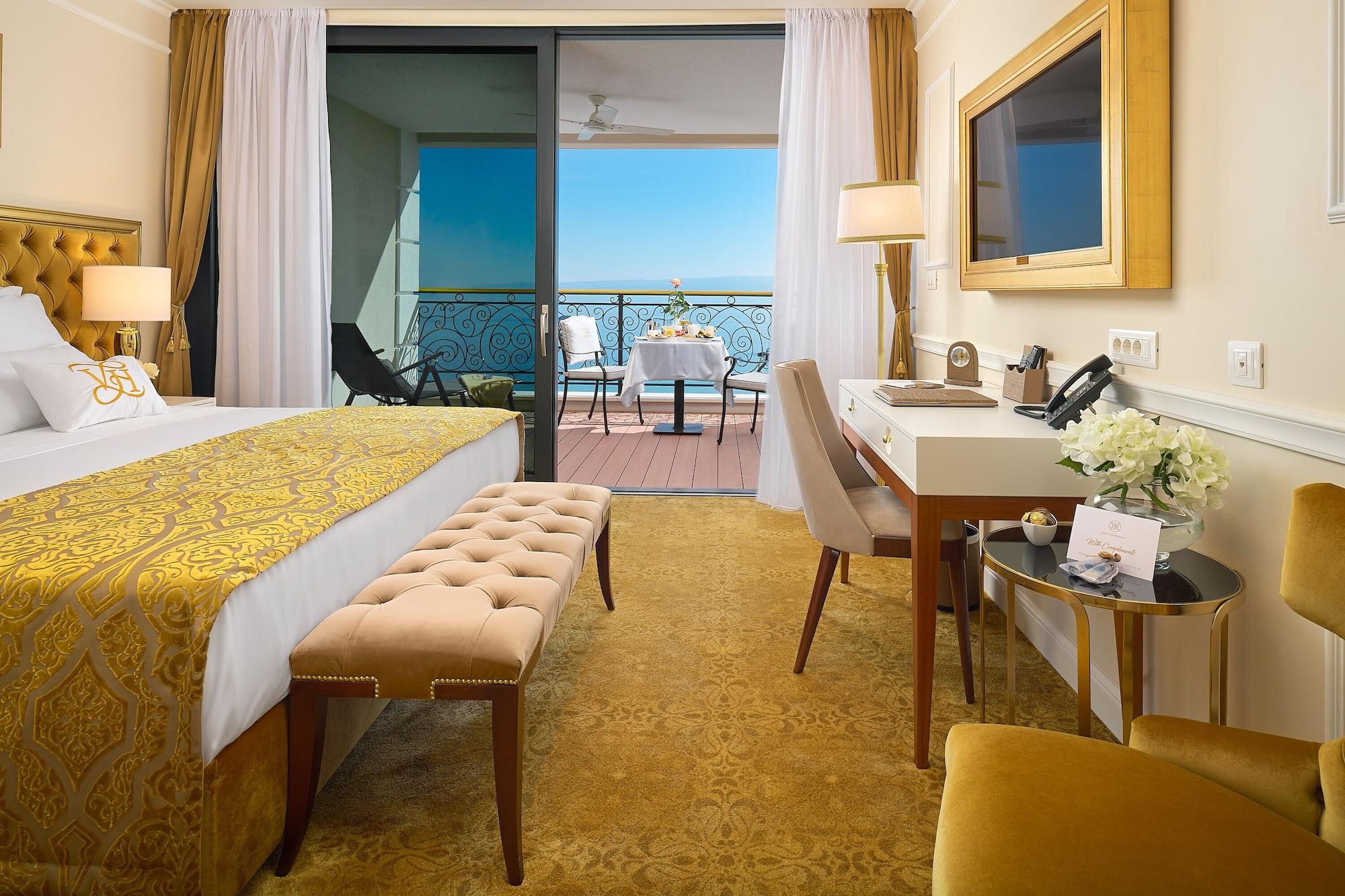 Harmony Hotel 4*