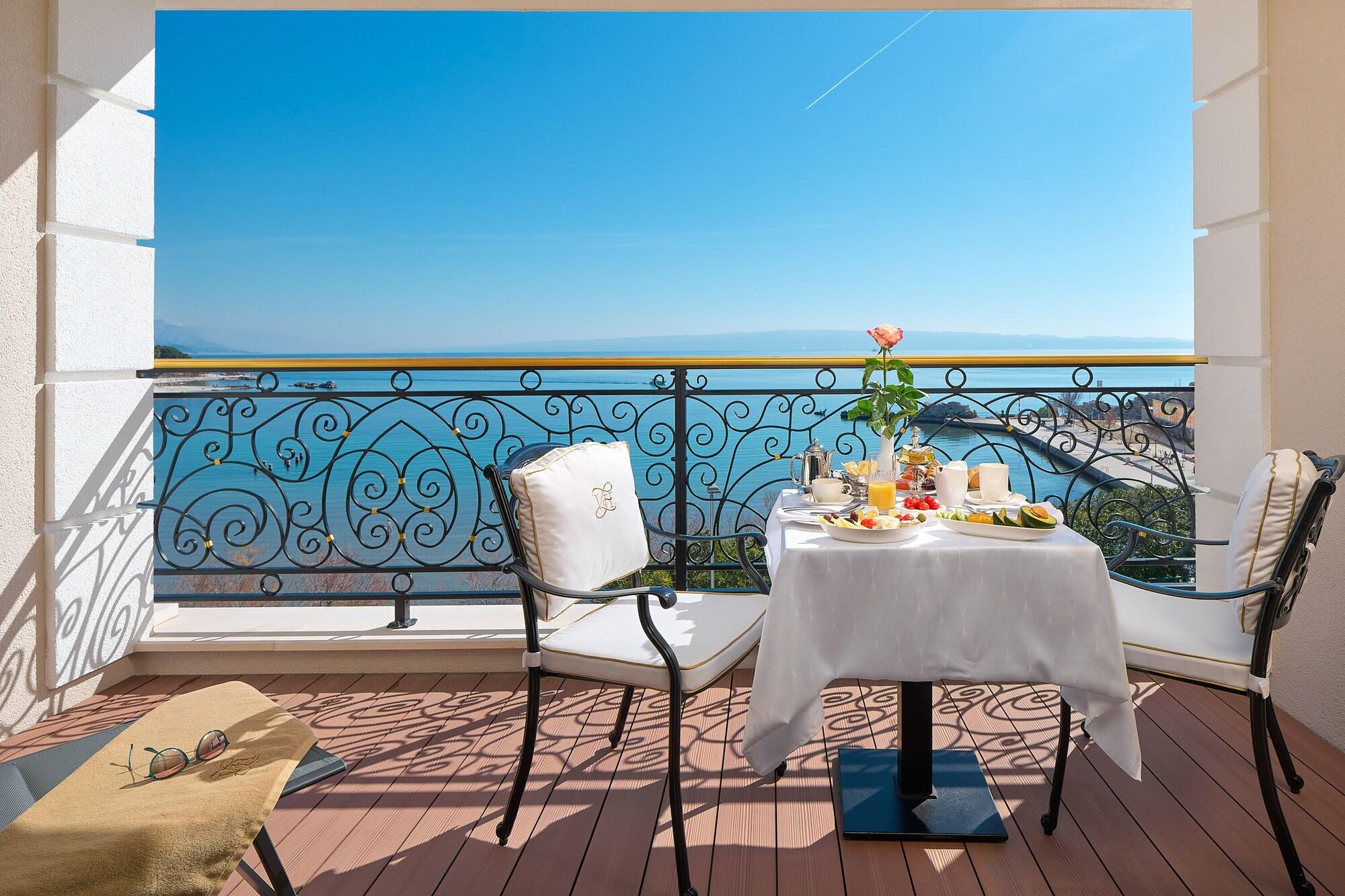 Harmony Hotel 4*