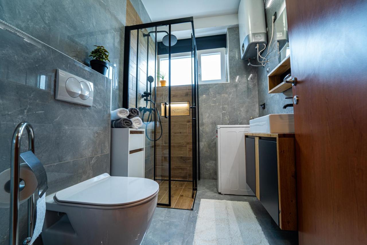 Diocles Place Apartment *