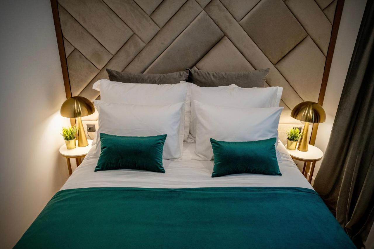 Amelie Luxury