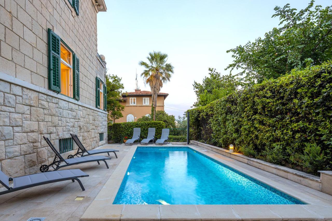 Pousada Stone Majestic W Pool - Center Split