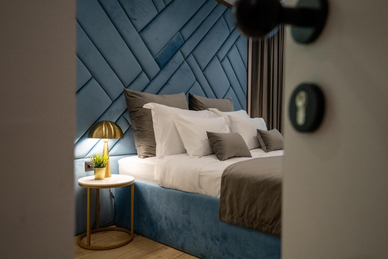 Amelie Luxury
