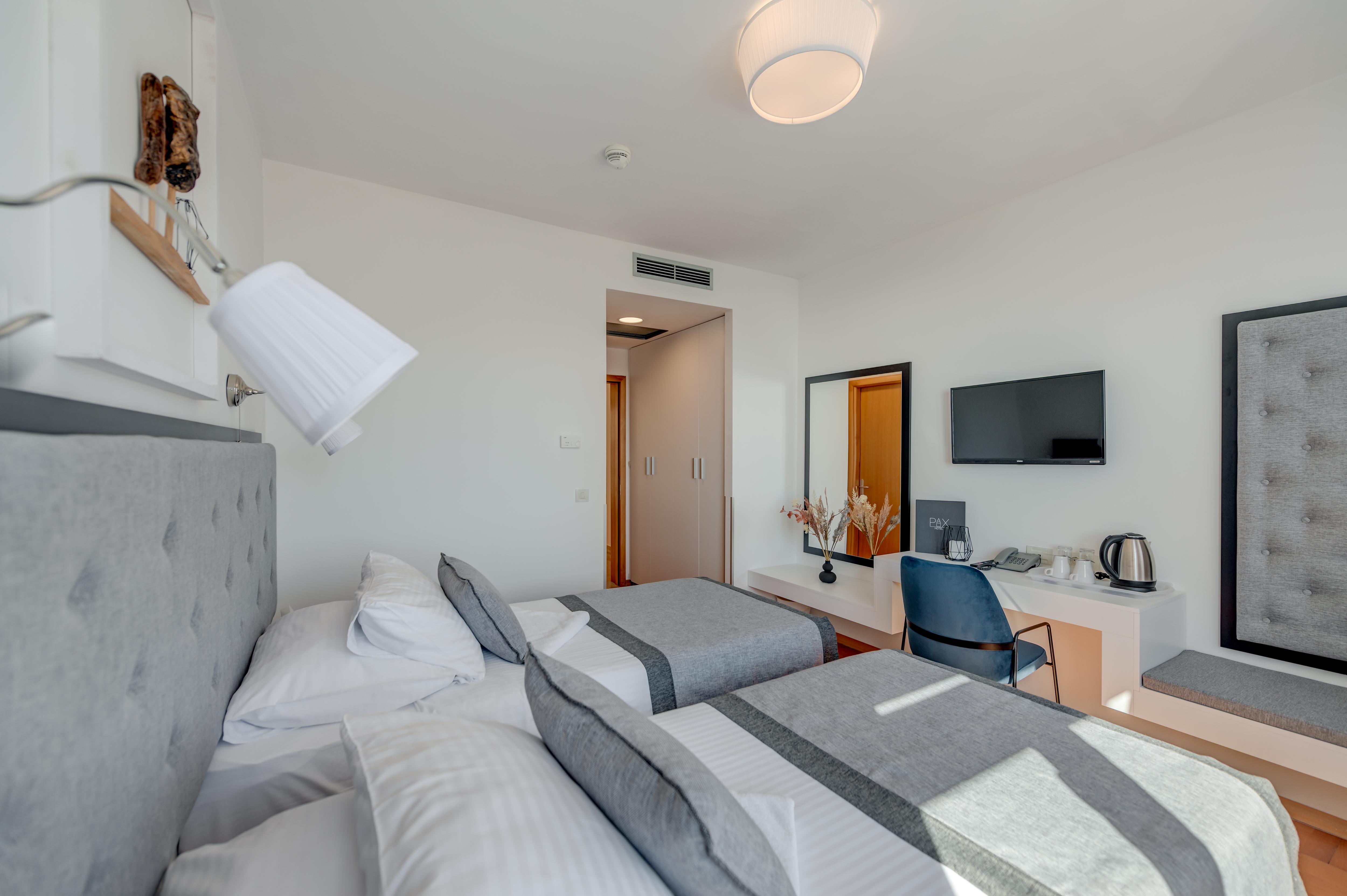 Pax Hotel