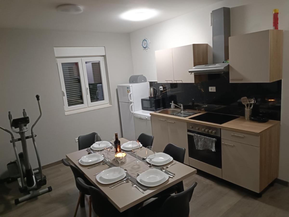 Apartment Nicol *