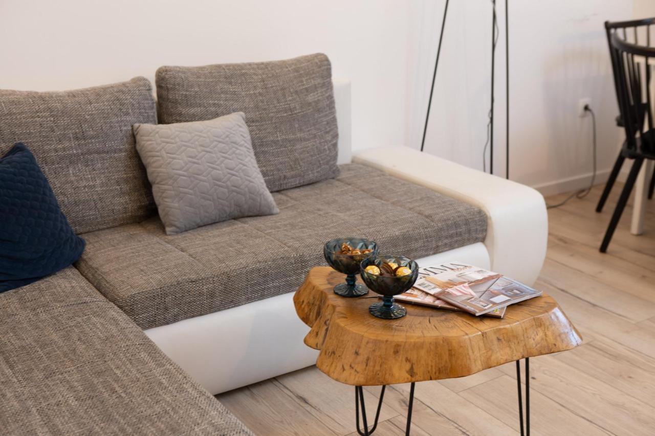 Apartment App - Private Parking & Terrace *