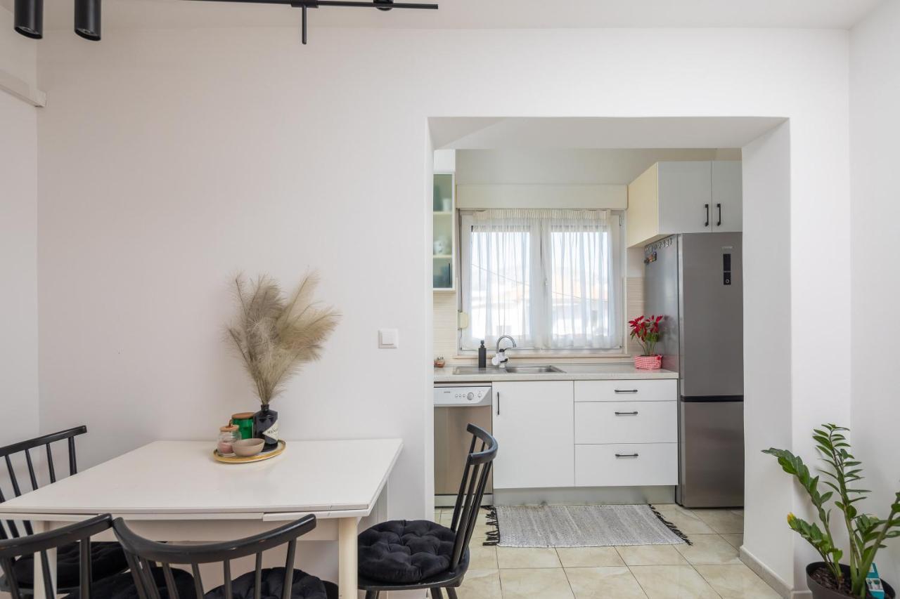 App - Private Parking & Terrace Apartment