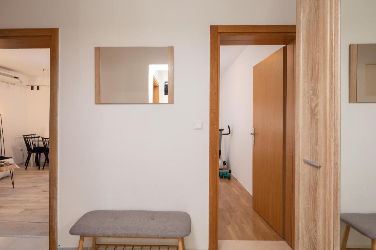 App - Private Parking & Terrace Apartment Split