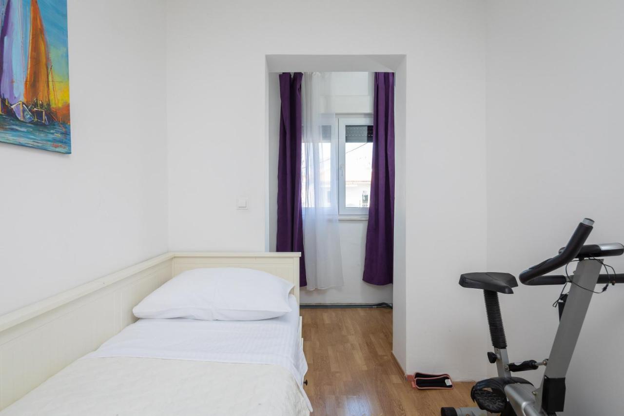App - Private Parking & Terrace Apartment *