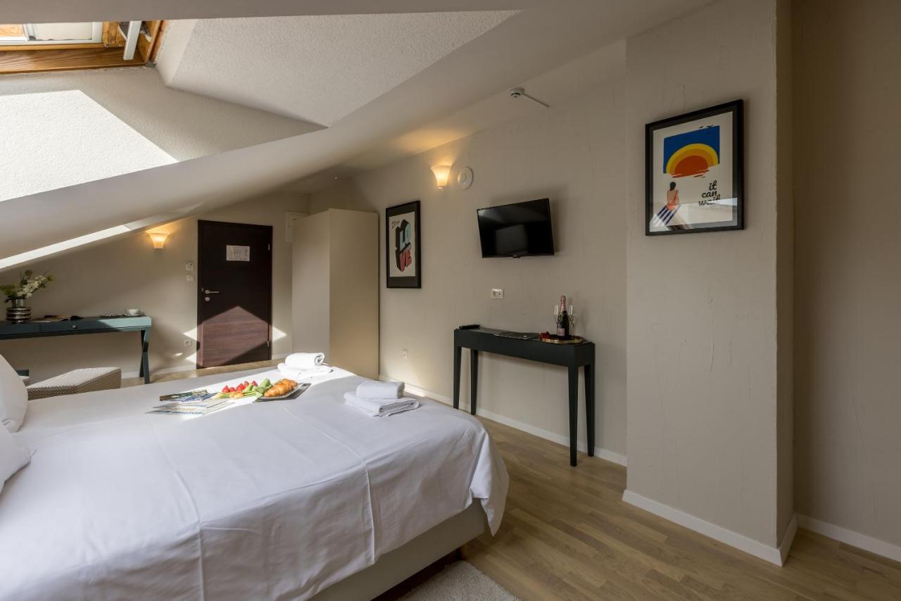 Leonis Restaurant & Bed & Breakfast 4*