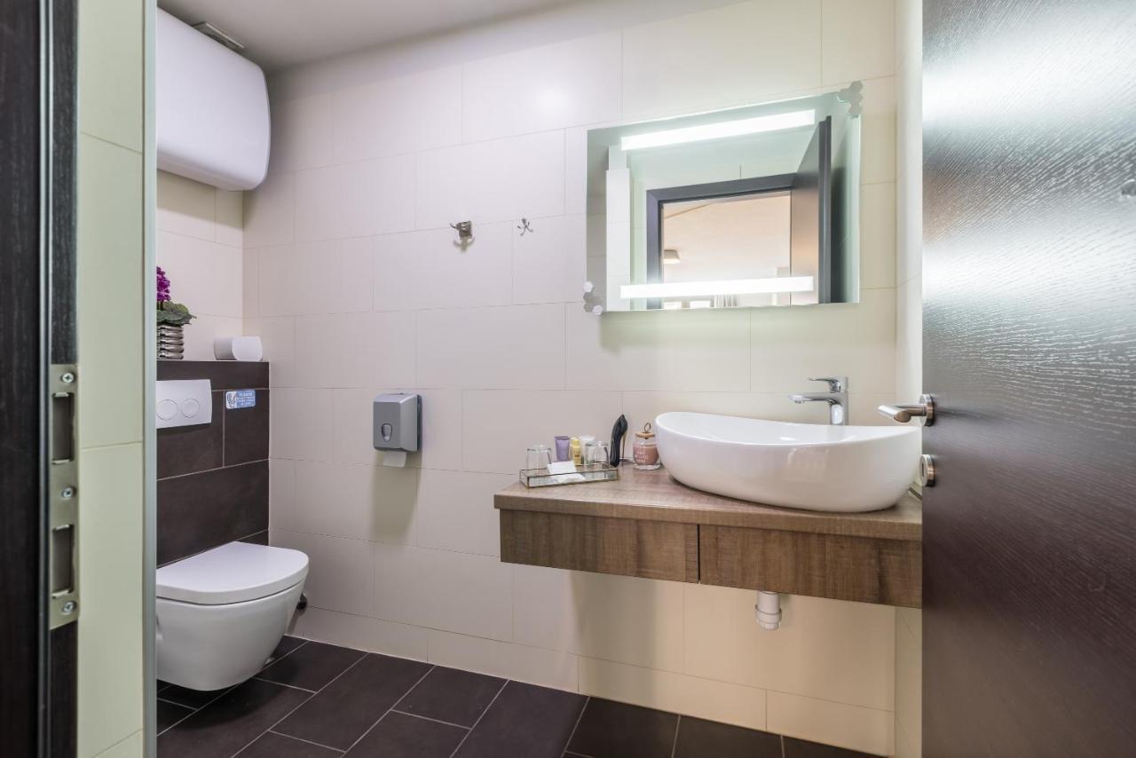 Leonis Restaurant & Bed & Breakfast Split
