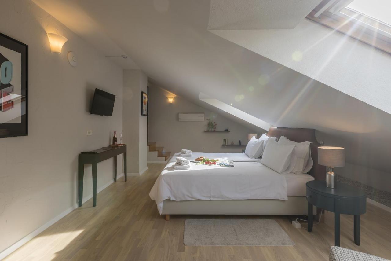 Leonis Restaurant & Bed & Breakfast 4*
