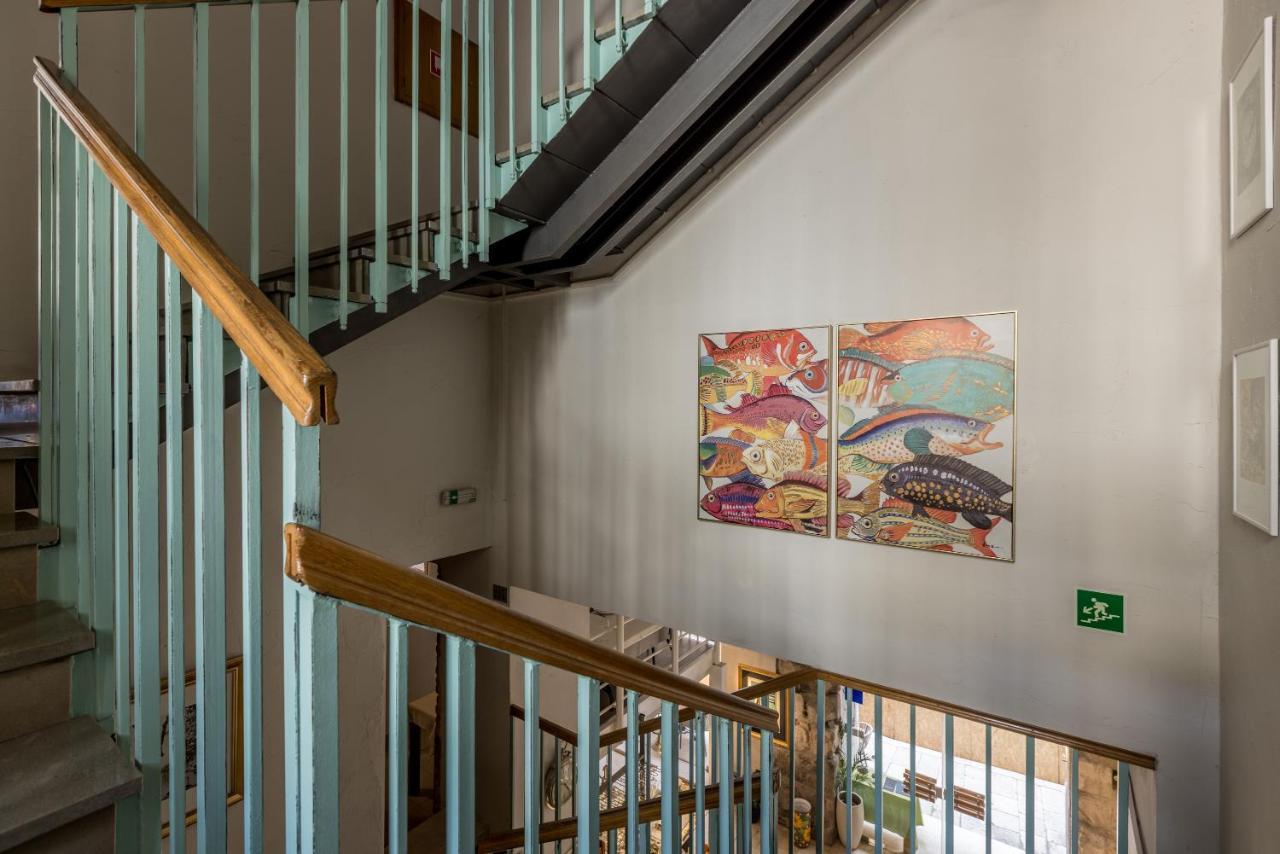 Bed & Breakfast Leonis Restaurant &