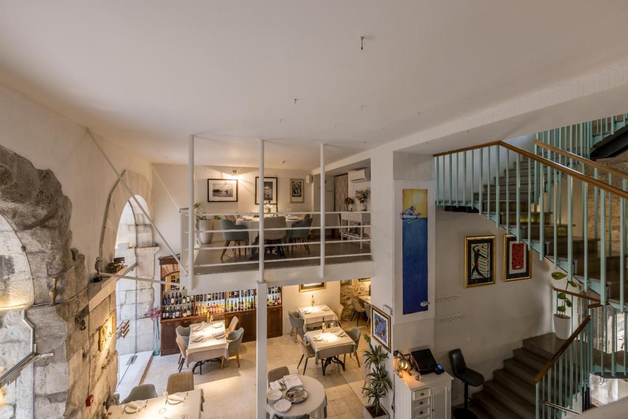 Bed & Breakfast Leonis Restaurant &