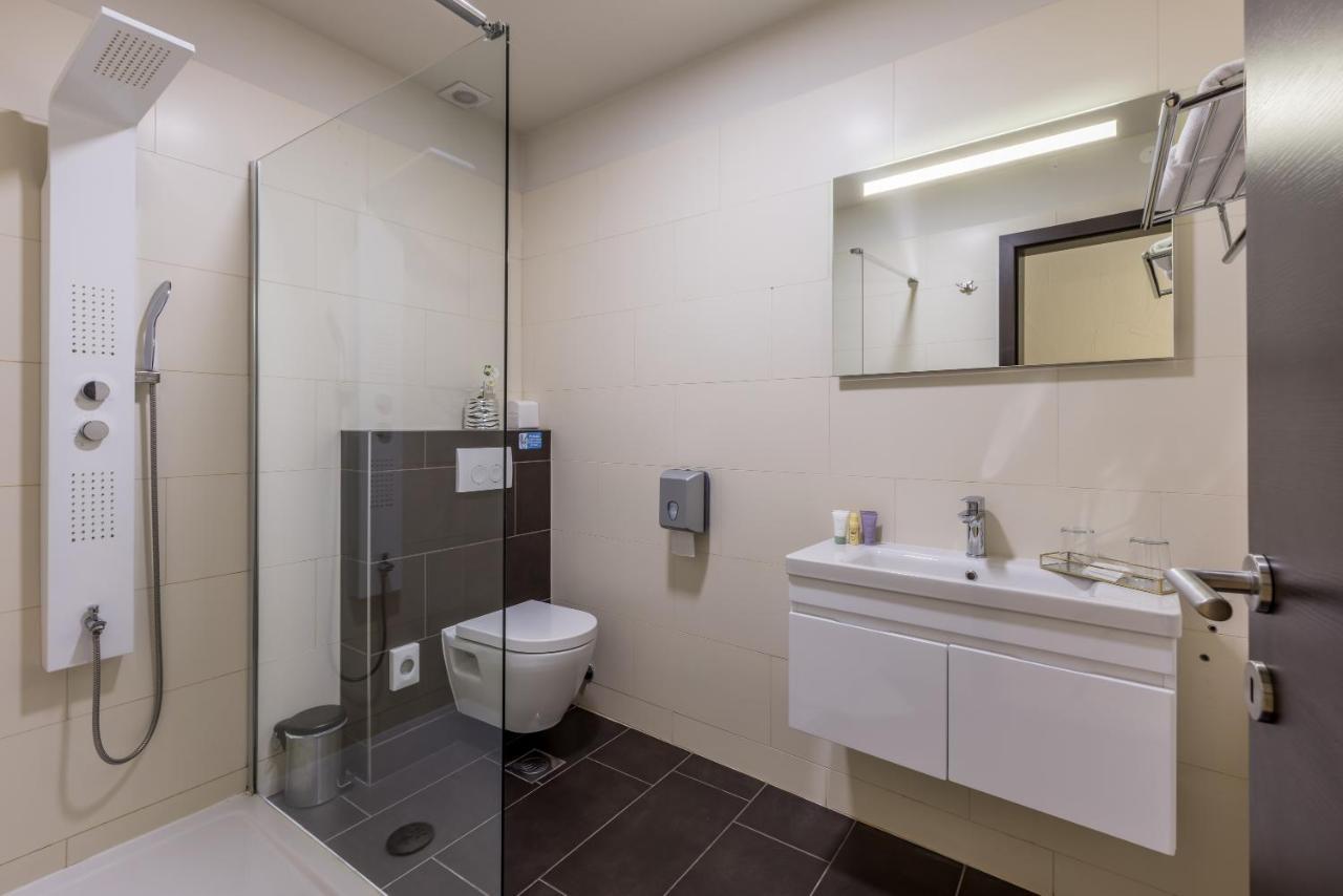 Leonis Restaurant & Bed & Breakfast 4*