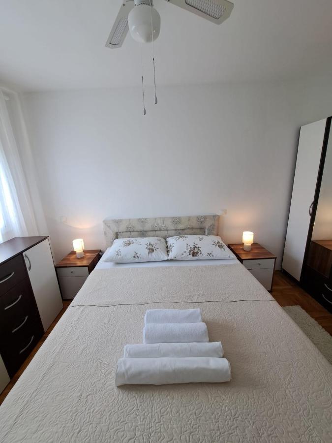 Apartment Dujma *
