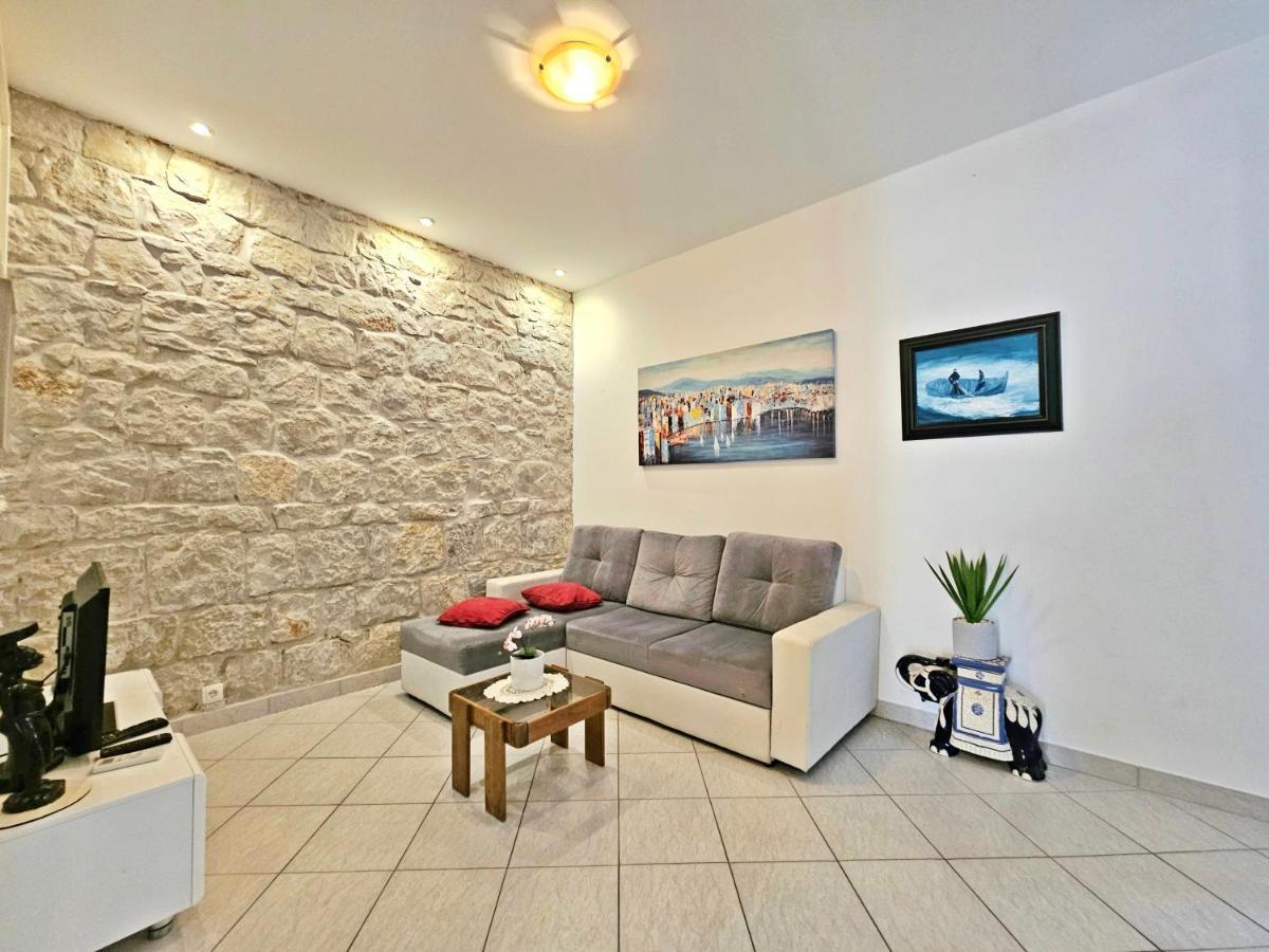 Moni Apartamento Split