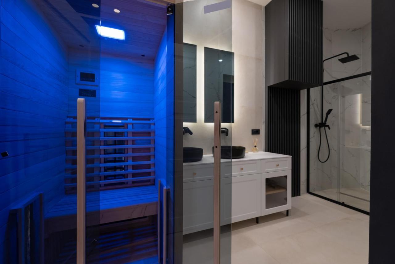 Lusso With Sea View Apartment