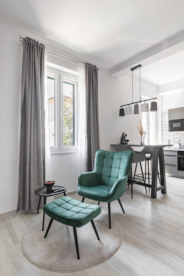 Studio Apartment Home
