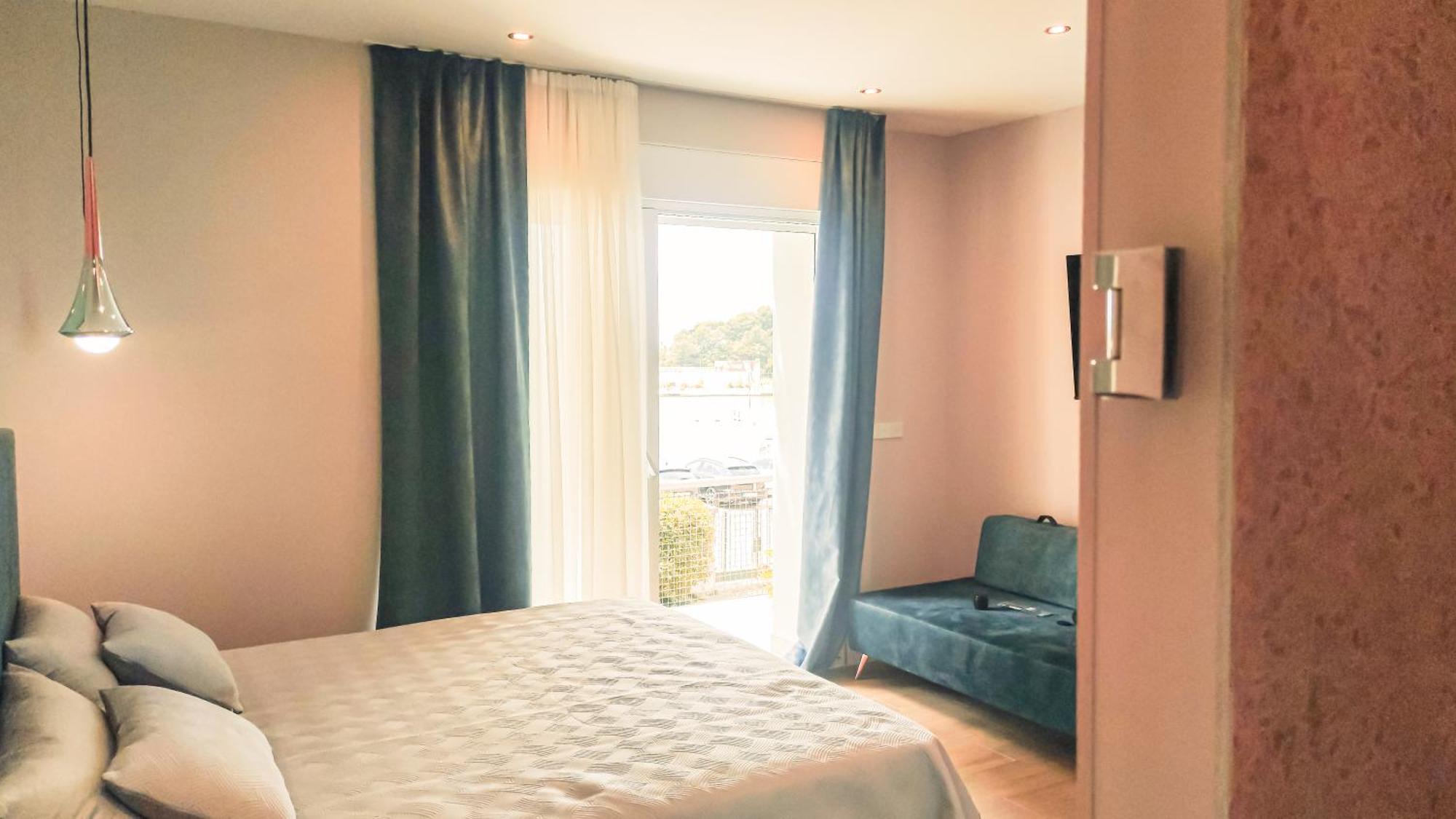 Luxury Seaside House Noble- Location In Town Split