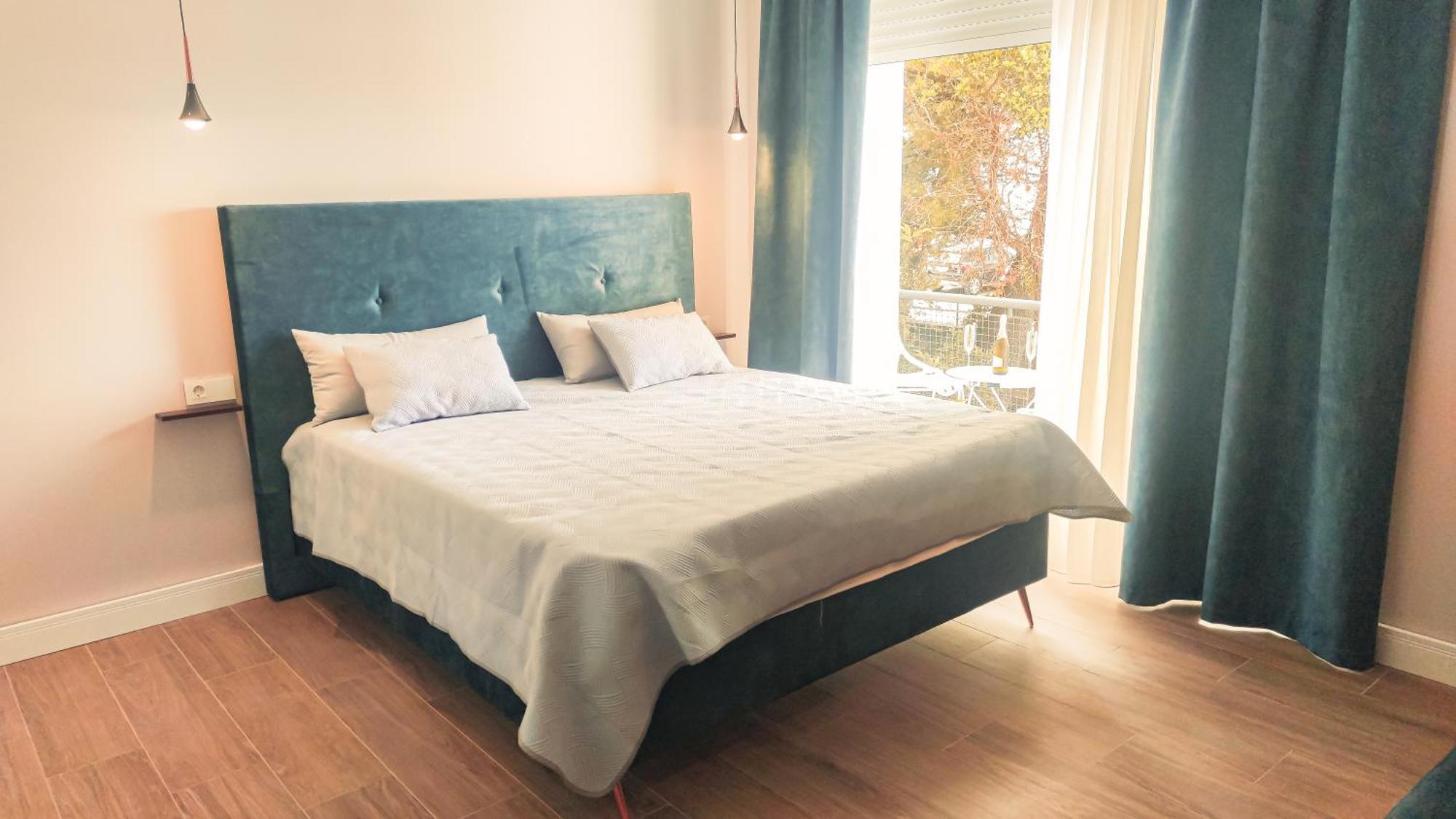 Luxury Seaside House Noble- Location In Town
