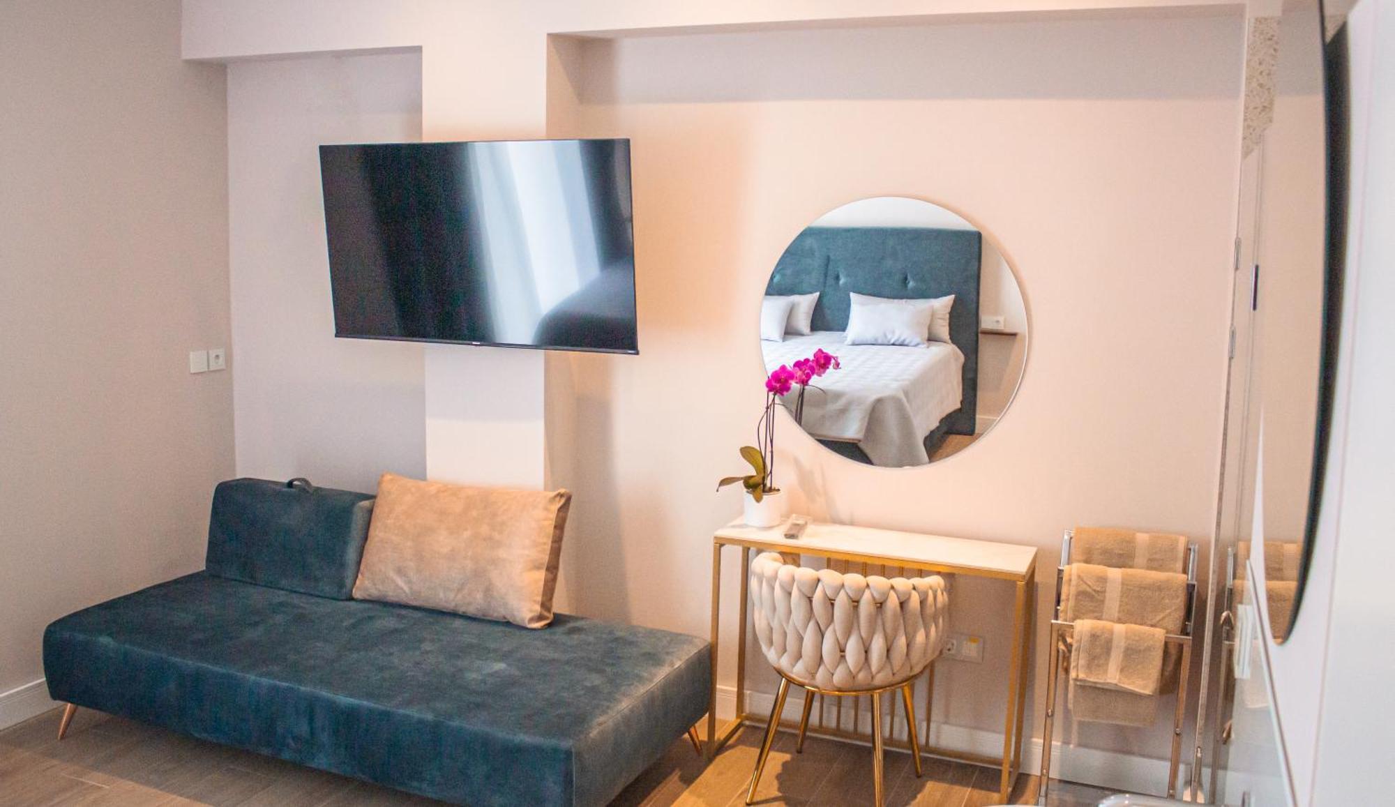 Luxury Seaside House Noble- Location In Town *