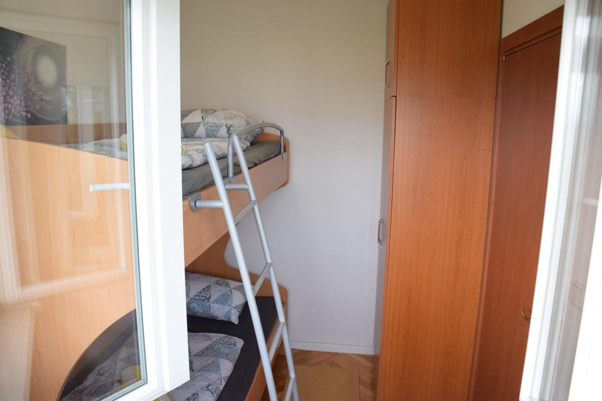 Apartment Diocles Place *