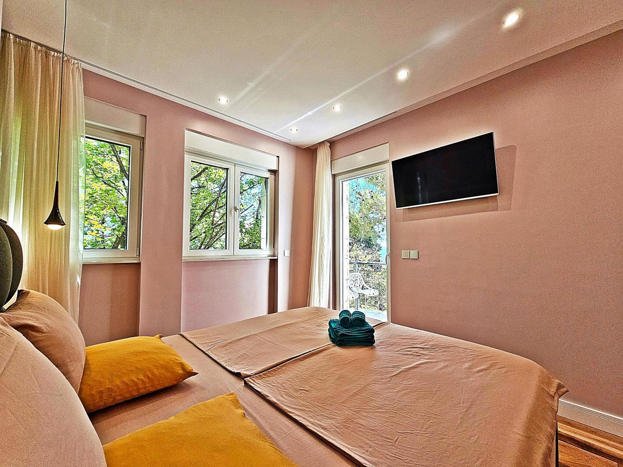 Gasthof Luxury Seaside House Noble- Location In Town